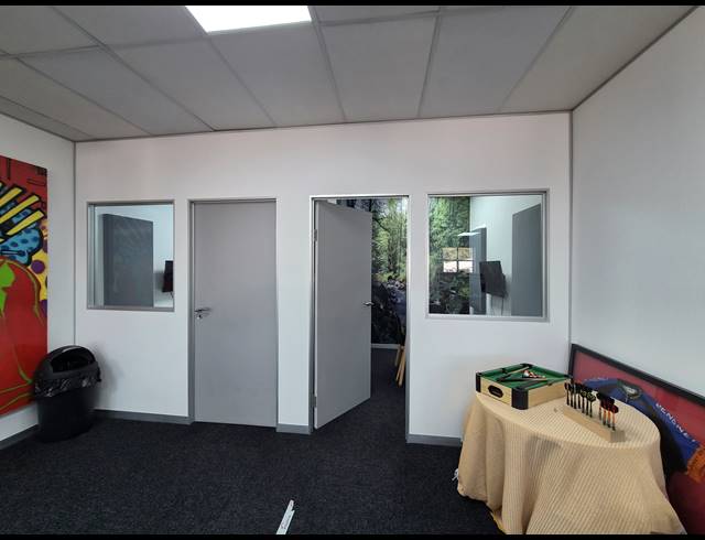 334M² OFFICE TO LET IN HALFWAY GARDENS